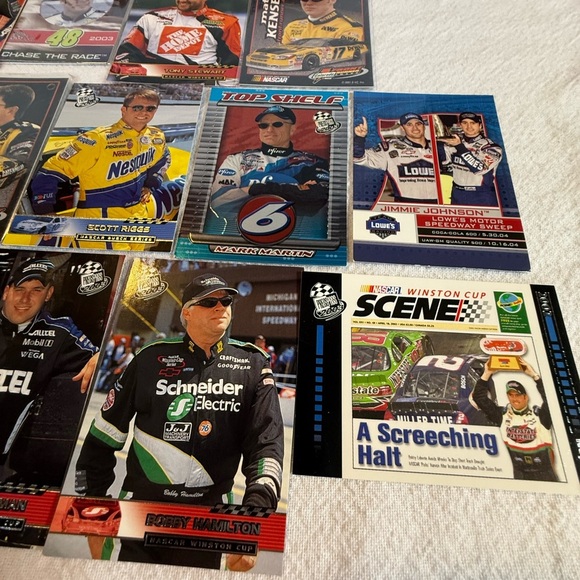 NASCAR Trading cards 28 total, various retired drivers - Picture 14 of 16